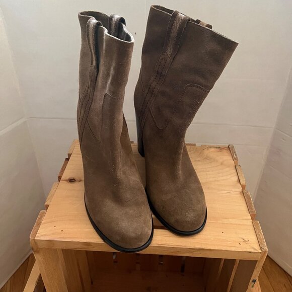 Kate Spade New York Size 9 Tobacco Brown Baise Suede Pull On Heeled Ankle Boots - Picture 4 of 16